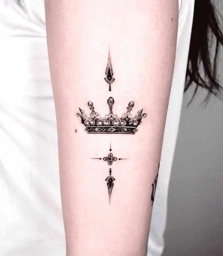 Crown Tattoo Concepts to Rule Your Ink – Amazing Xanh