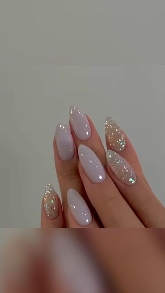 Achieve the Perfect Manicure with Chrome Nails!
