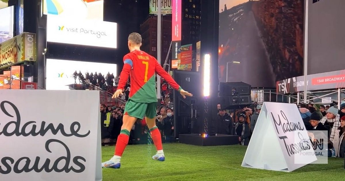 Ronaldo's Triumph Statue in the King Salman Cup Continues to Mesmerize New Yorkers, Even with Messi's Presence in the US 2