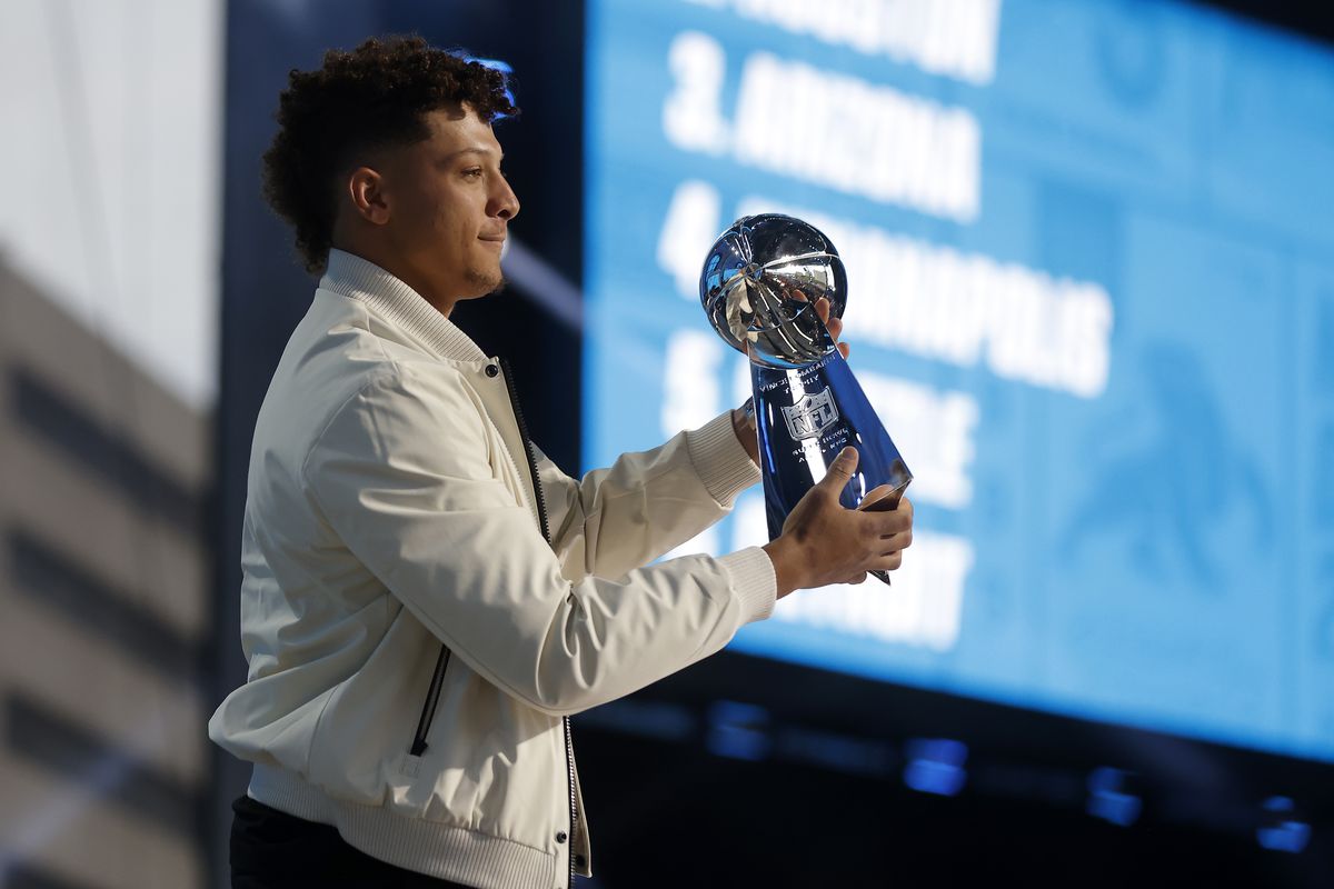 Chiefs News: Patrick Mahomes wins ESPY for 'Best NFL Player' - Arrowhead  Pride