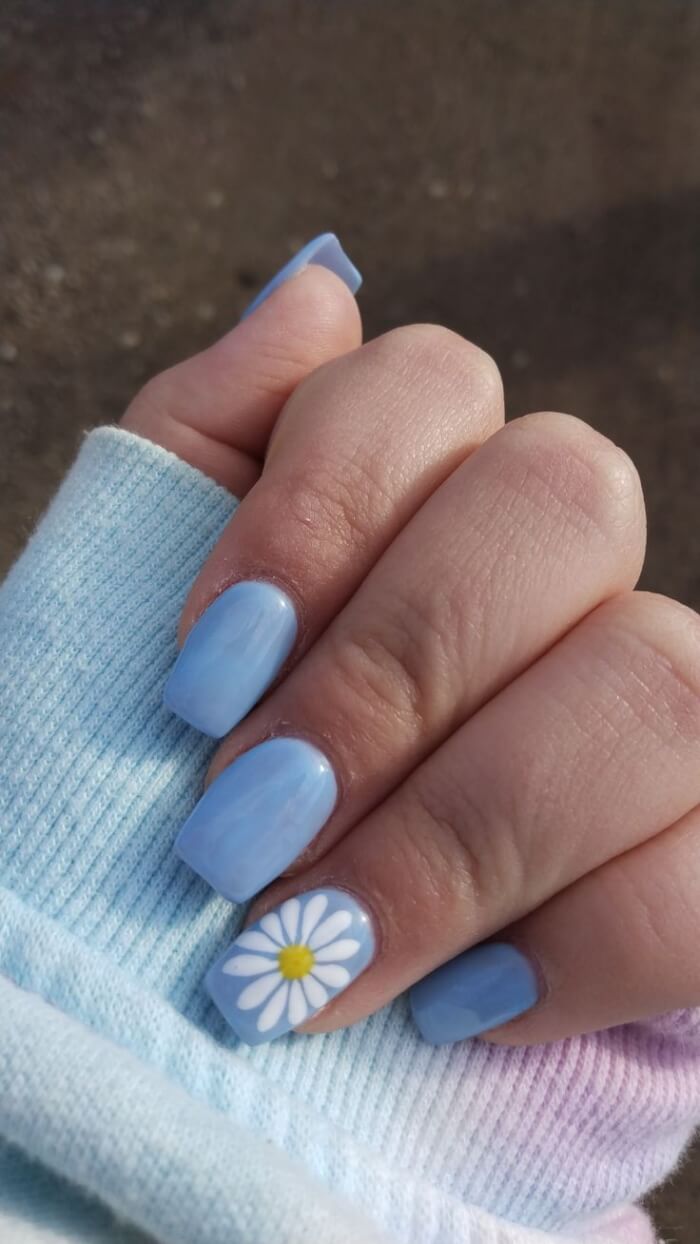 30 Alluring Floral Nail Ideas That Will Turn Your Hands Into Mini-Gardens - 221