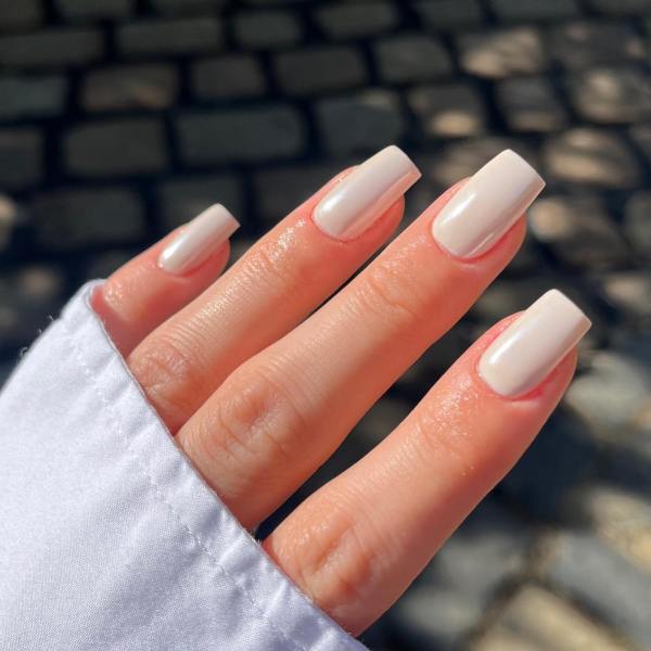 Glazed Cream Nails