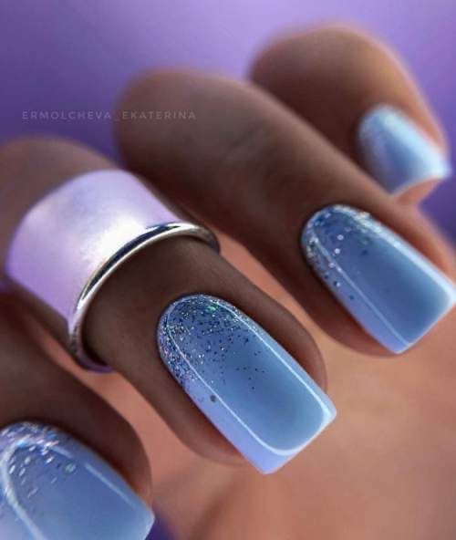 15 Stylish Short Blue New Year's Nail Ideas for 2024