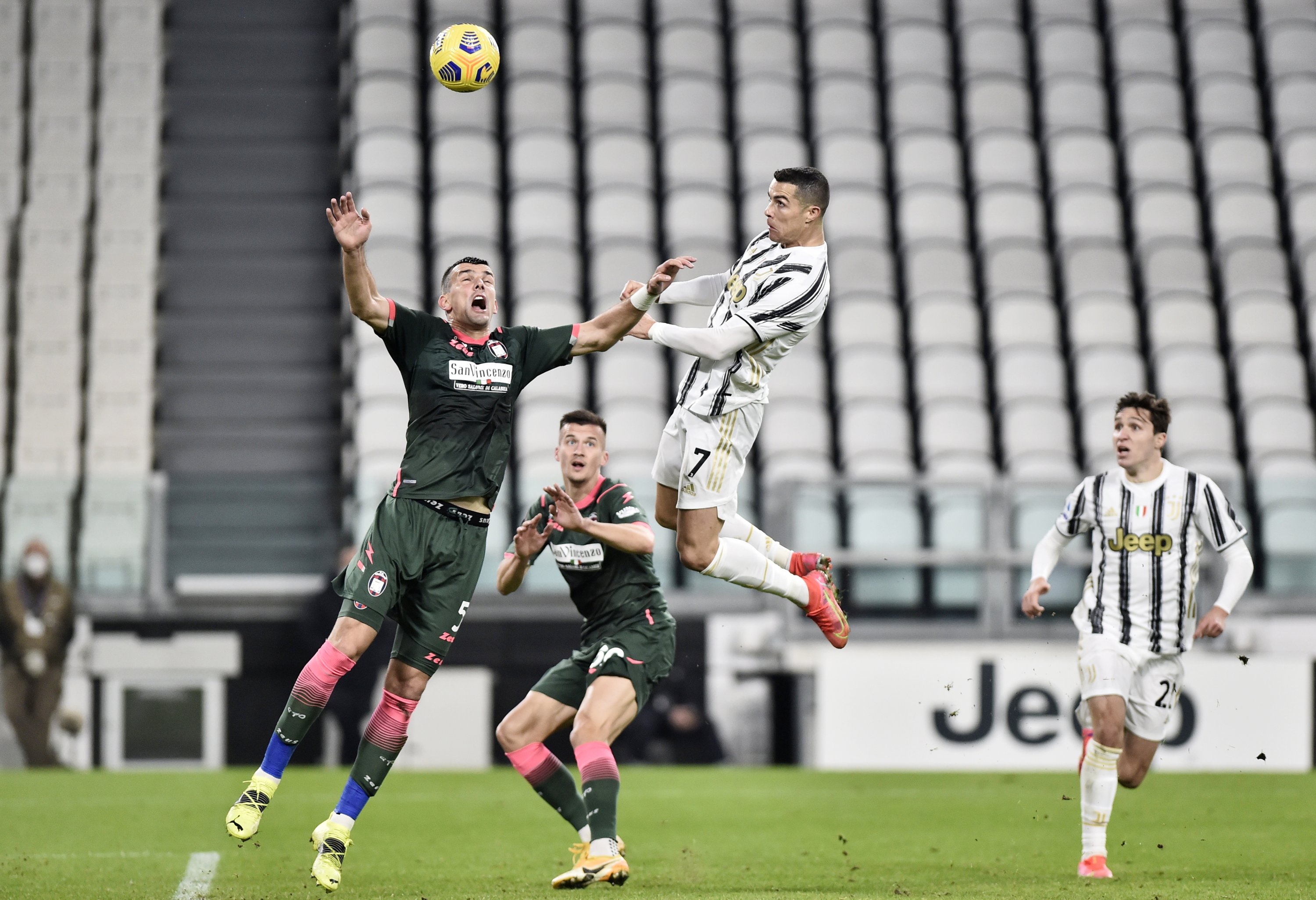 Juventus goes third with Ronaldo double | Daily Sabah