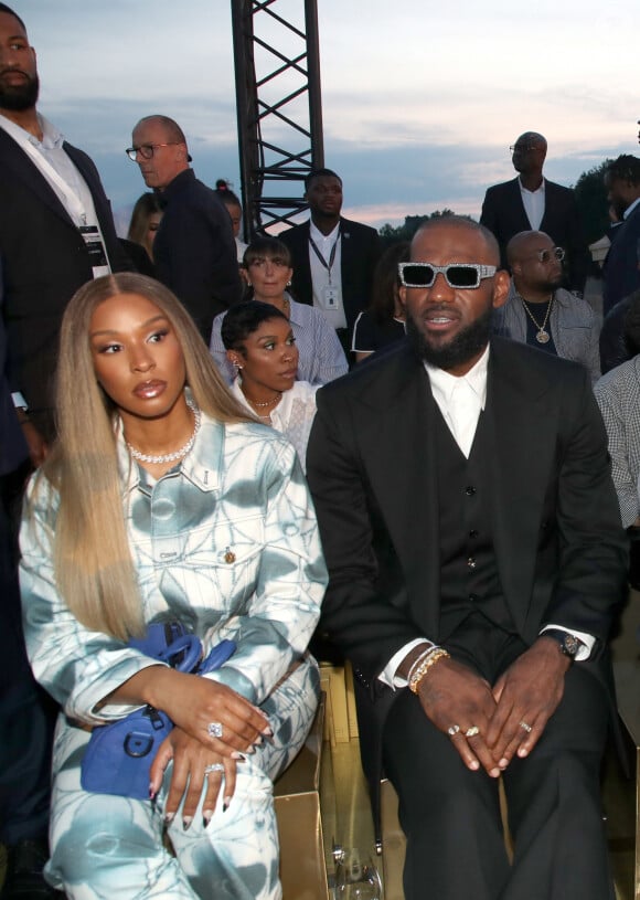 Savannah, Lebron James's Wife, Makes a Statement in Prints at the Front ...