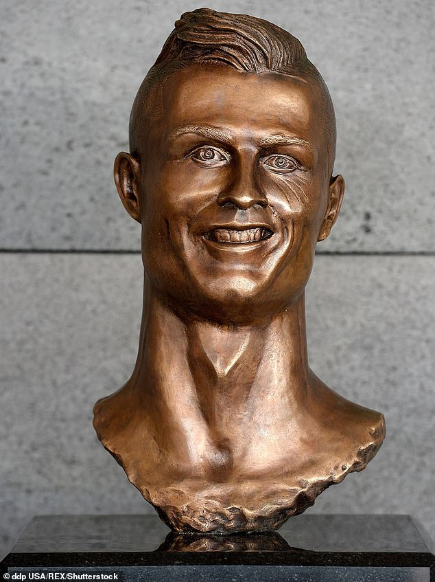 Cristiano Ronaldo's awful bust was compared to Niall Quinn and Paul Konchesky