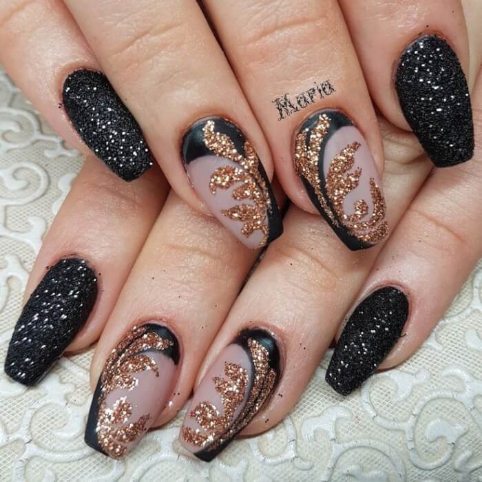 20 Enigmatically Dazzling Black Glitter Nails That Are More Glam Than Goth - 97