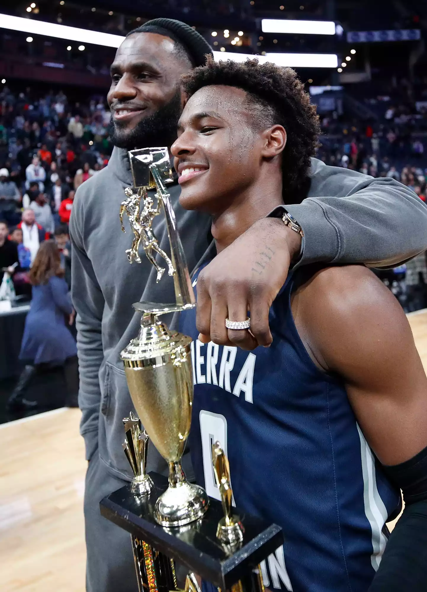 LeBron 'Bronny' James Jr. #0 of Sierra Canyon High School with his father LeBron James of the Los Angeles Lakers