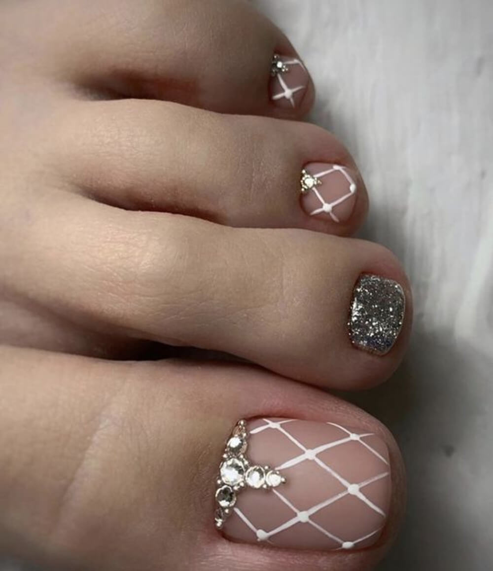 Las 38 mejores uñas de los pies para bodas para lucir glamurosas al instante - 265