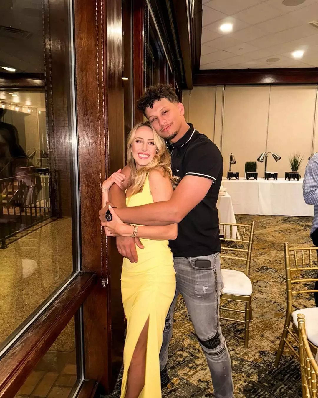 Brittany and Patrick Mahomes Get Glammed Up for a Wedding: âThe Best Time Celebrating