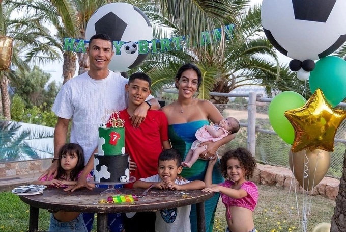 Cristiano Ronaldo and Georgina Rodriguez: revealing their love story 4
