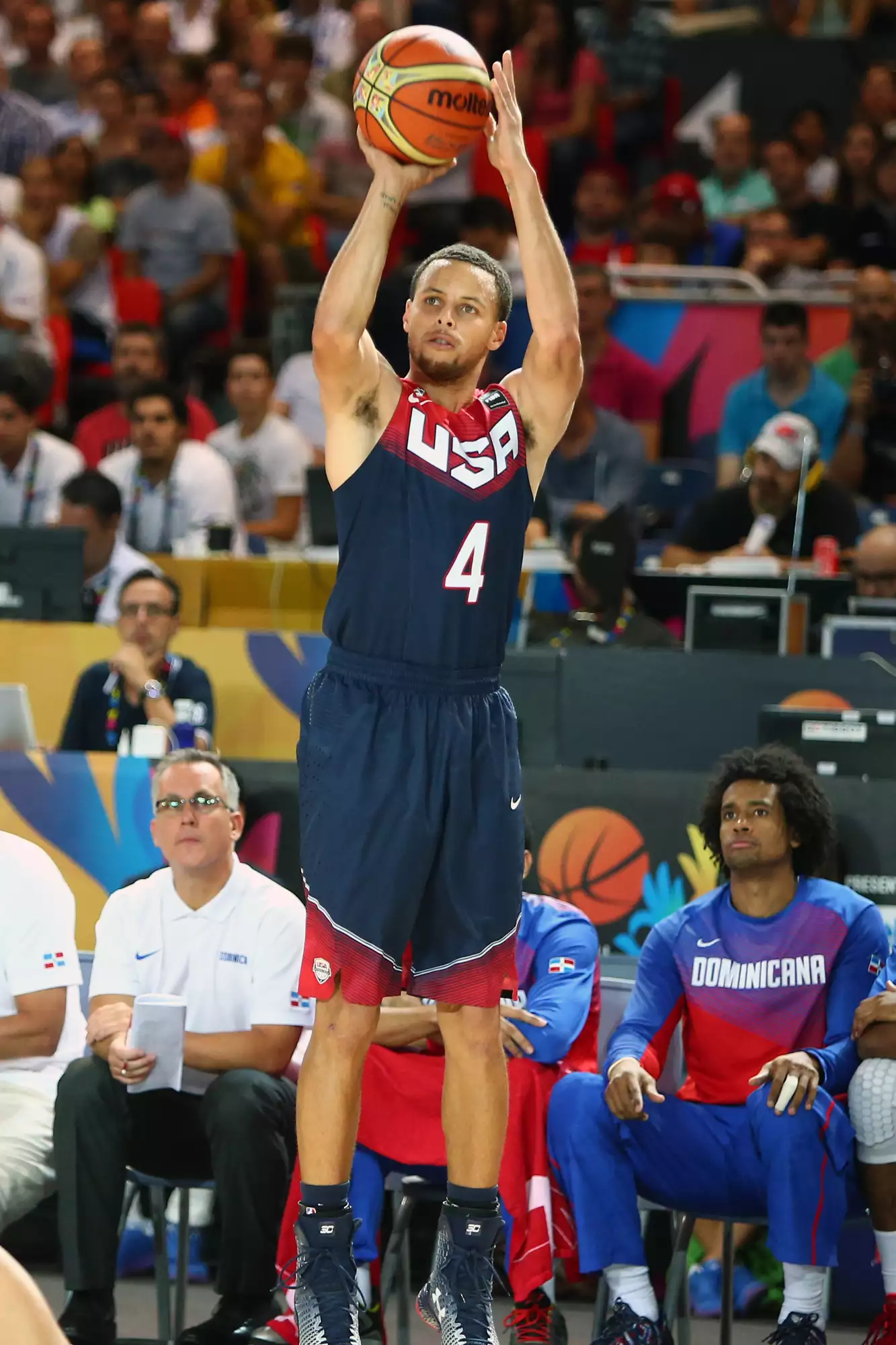 Stephen Curry #4 of the USA Basketball Men's National Team shoots during a game against the Dominican Republic Basketball Men's National Team during the 2014 FIBA World Cu