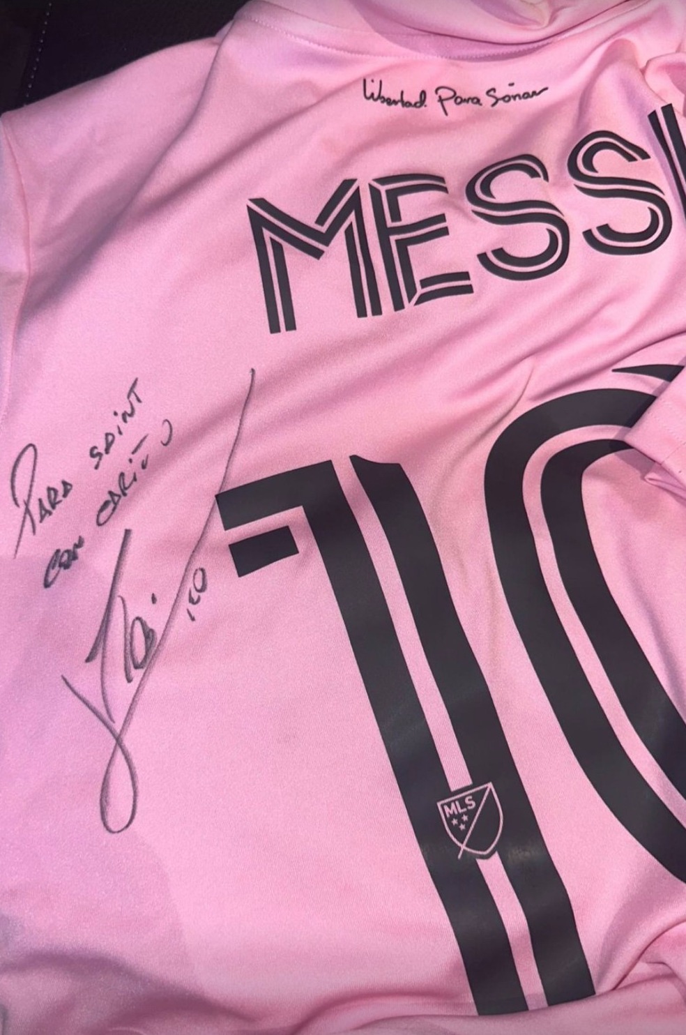 Saint managed to get a Messi signature