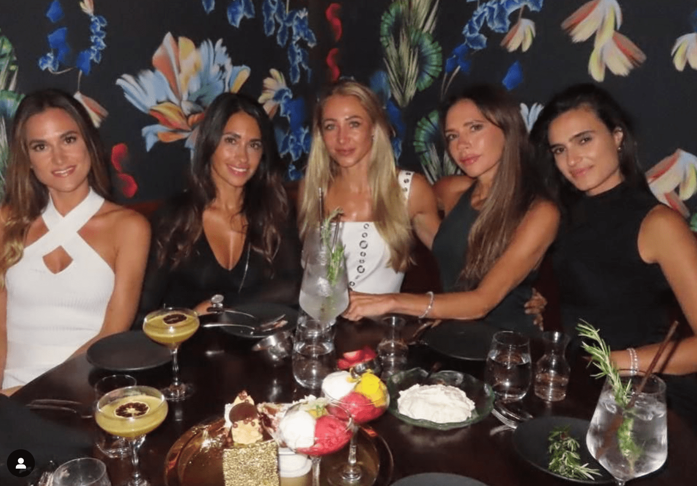 Last month, Antonella was spotted partying with Victoria Beckham and her pals