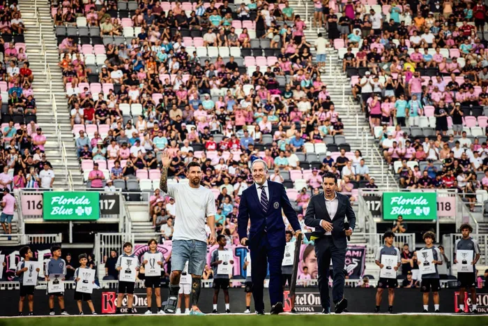 Lionel Messi cùng với ông chủ Inter Miami, Jorge Mas. Ảnh: Bloomberg.