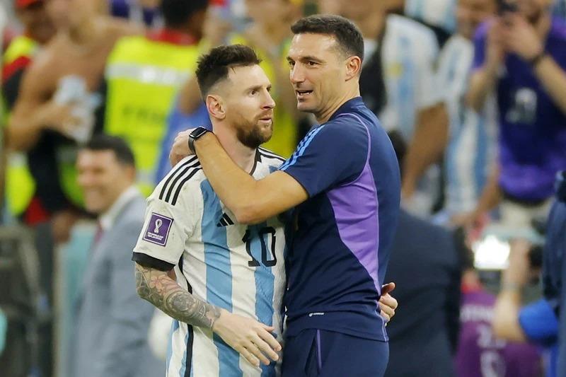 HLV Argentina nói điều đặc biệt chỉ Messi được ưu tiên 558586